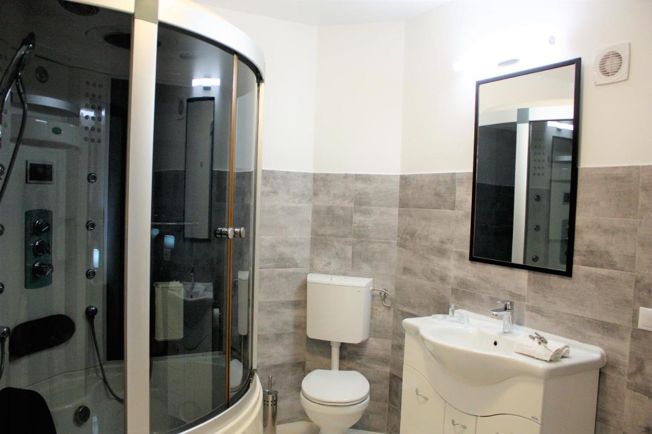 Hotel Silva House à Deva Extérieur photo