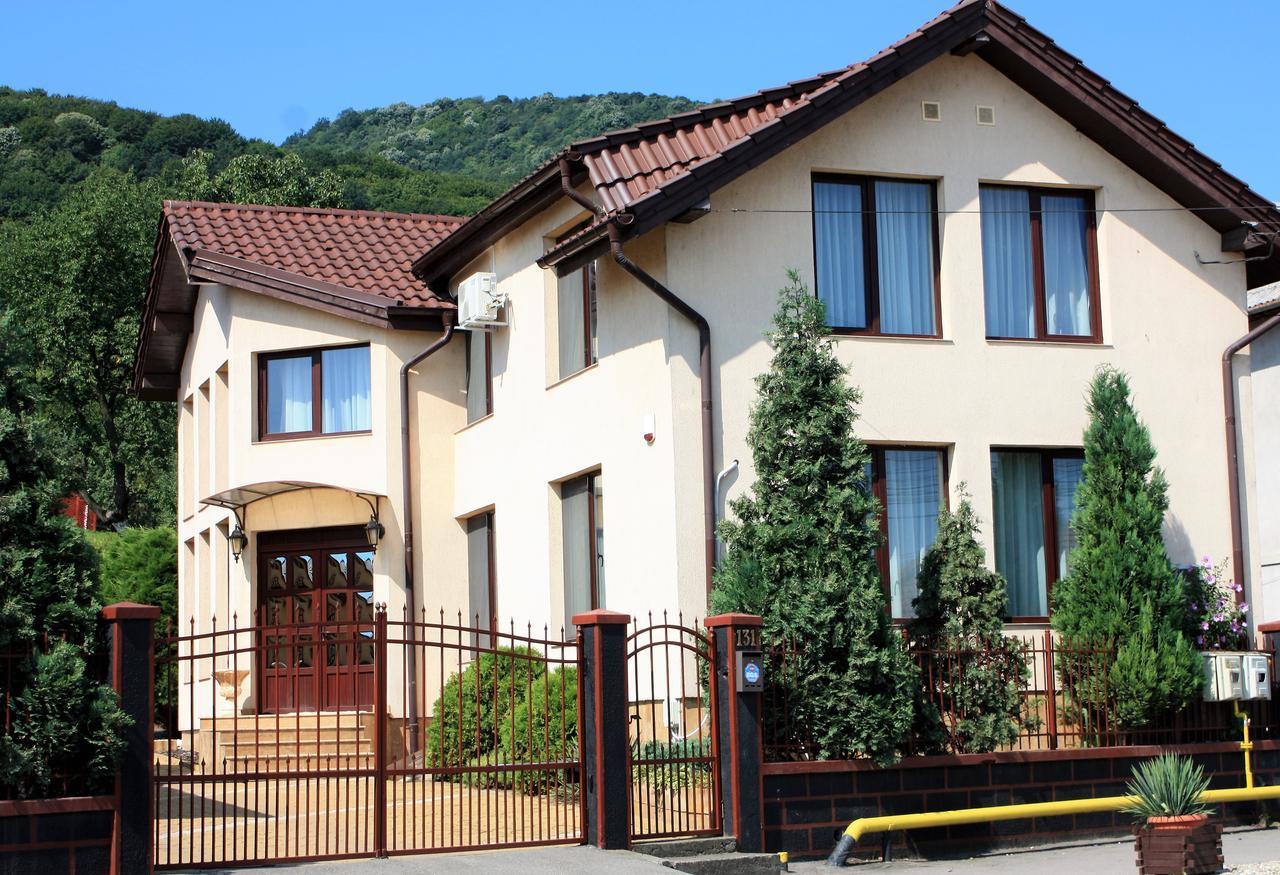 Hotel Silva House à Deva Extérieur photo
