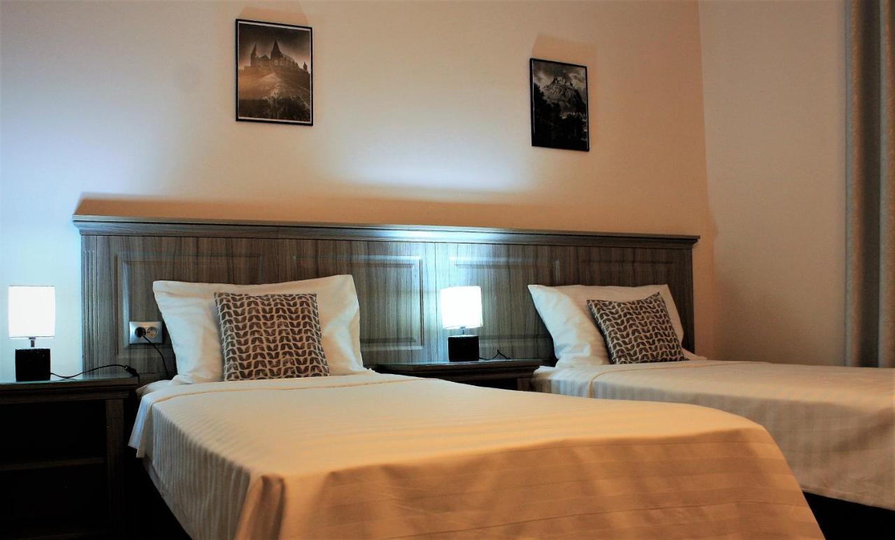 Hotel Silva House à Deva Extérieur photo